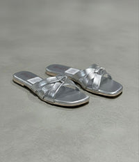 Knot Metallic Slide